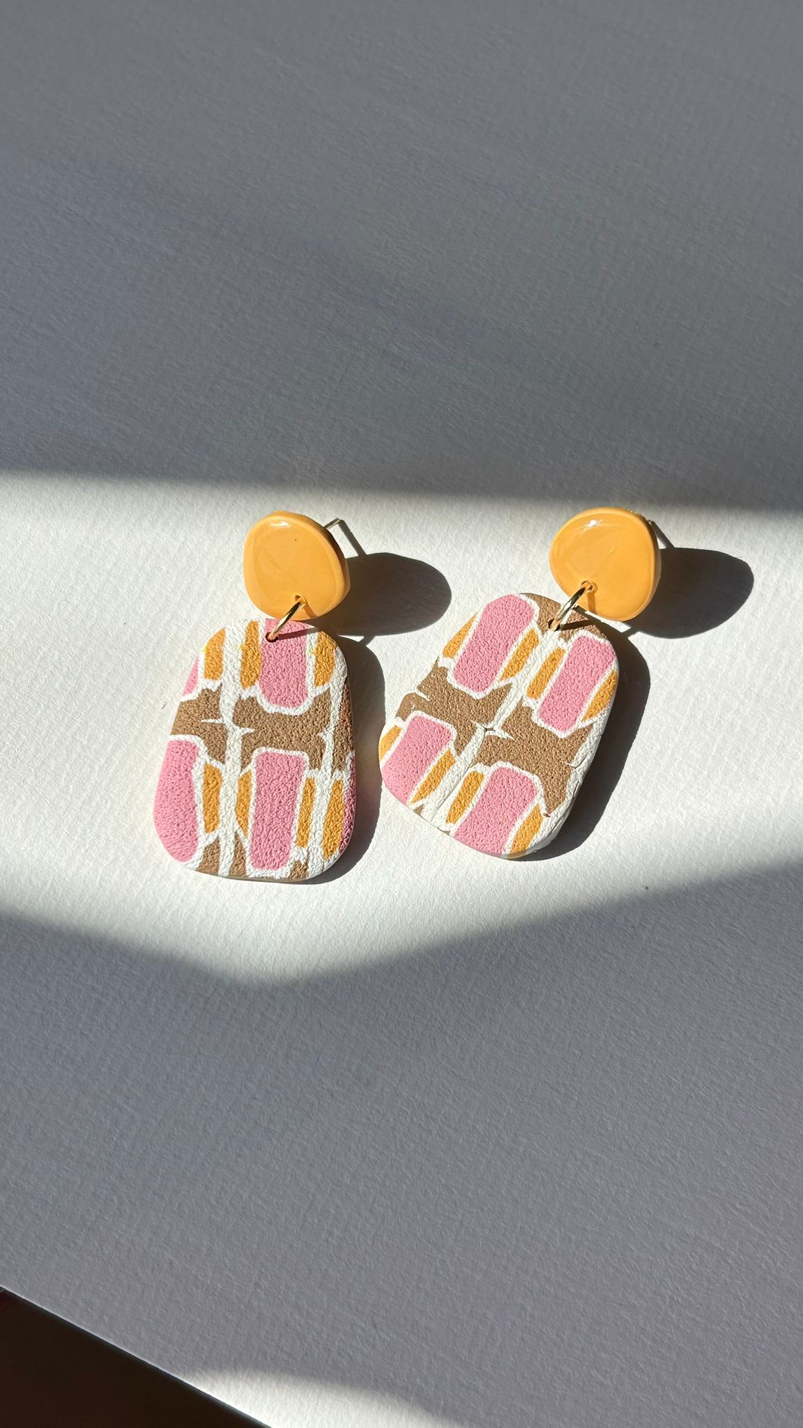 Pendientes Clio - azulejos rosas